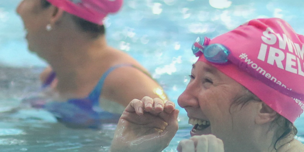 Swimmin Women Poster